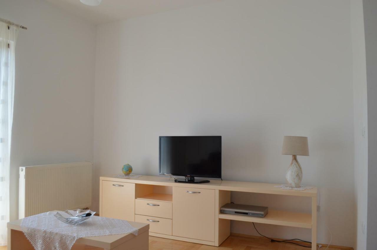 Apartmani Mila Sukosan Ngoại thất bức ảnh