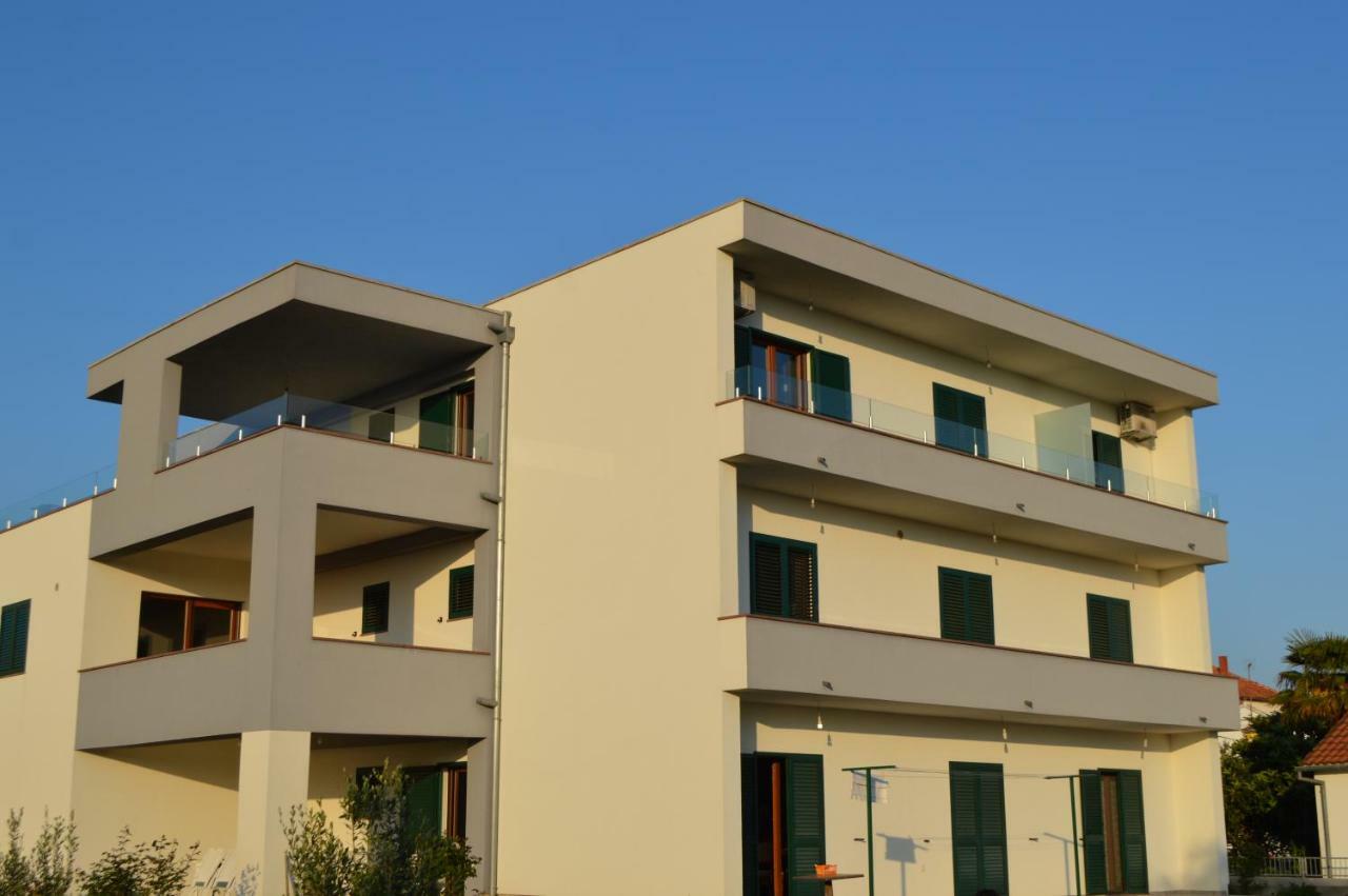 Apartmani Mila Sukosan Ngoại thất bức ảnh