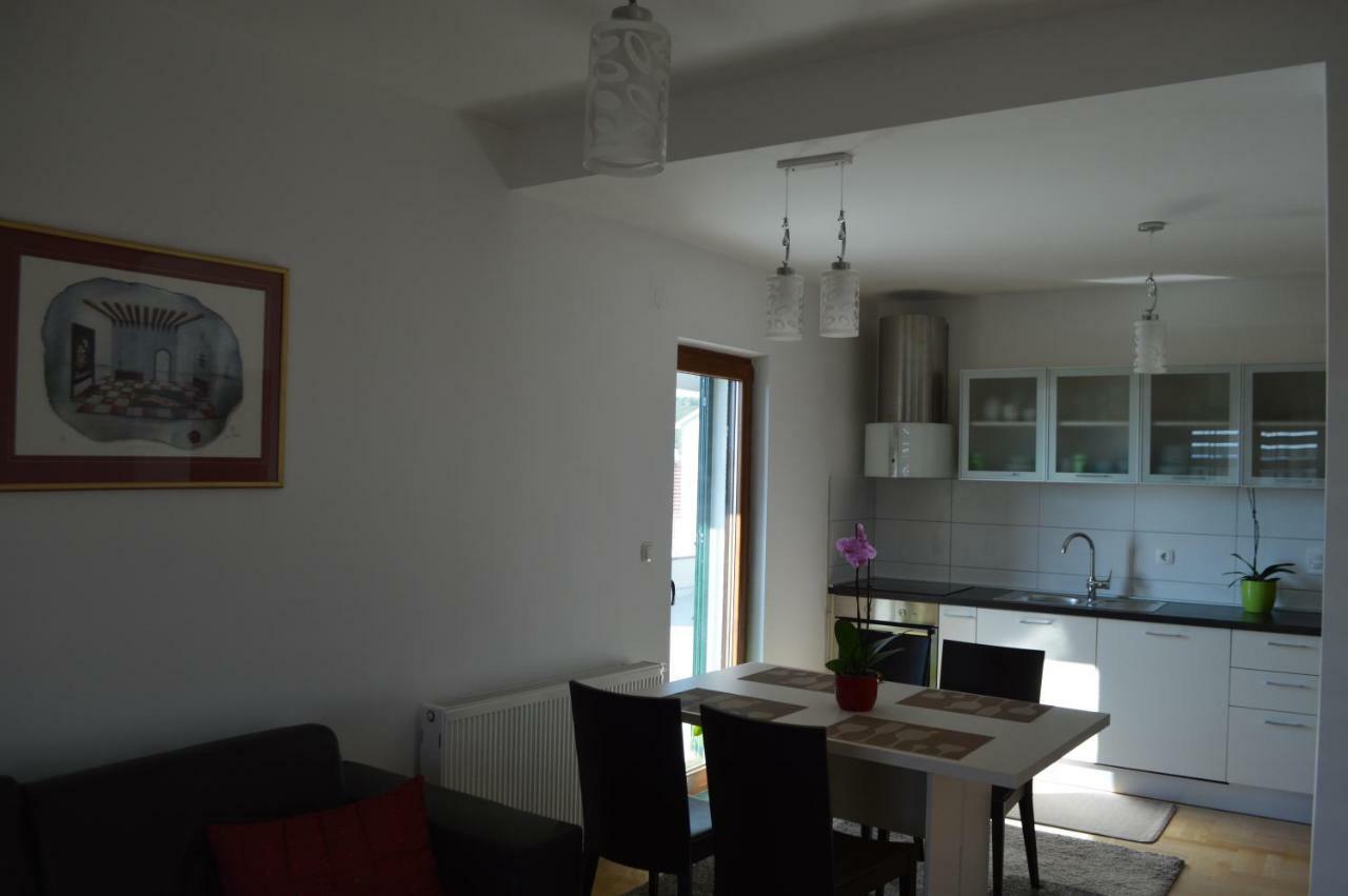 Apartmani Mila Sukosan Ngoại thất bức ảnh