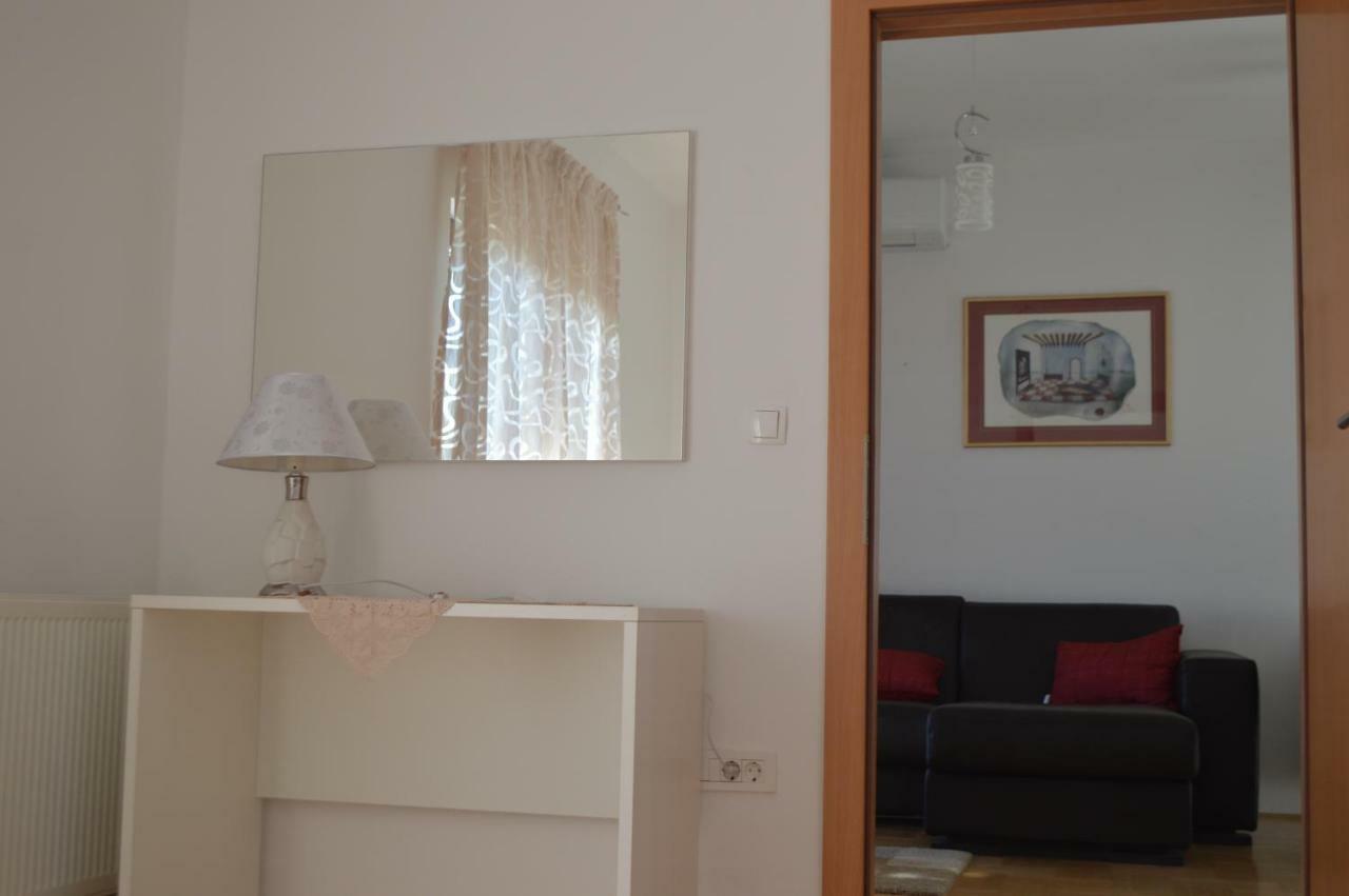 Apartmani Mila Sukosan Ngoại thất bức ảnh