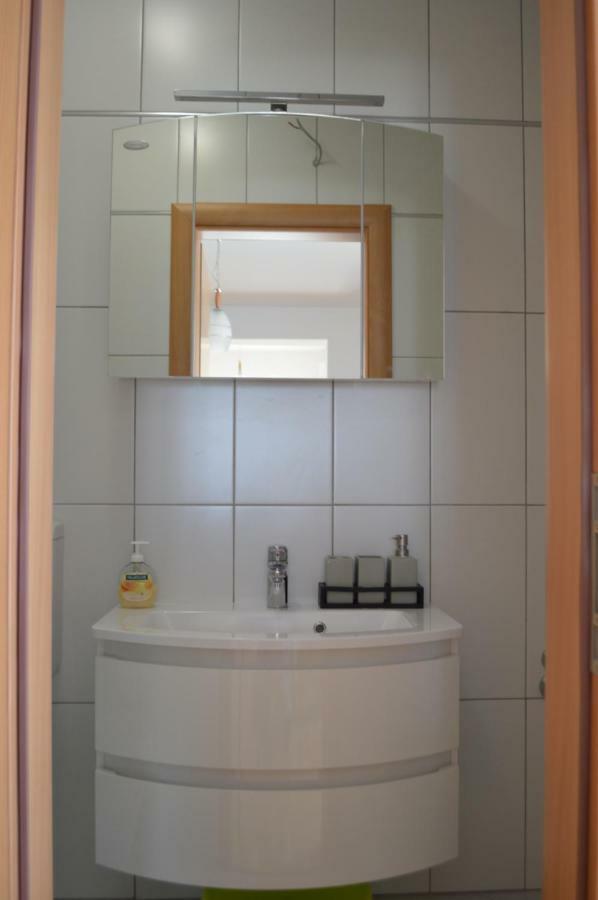Apartmani Mila Sukosan Ngoại thất bức ảnh