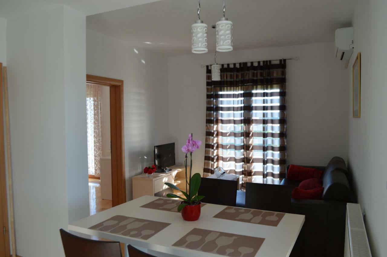 Apartmani Mila Sukosan Ngoại thất bức ảnh