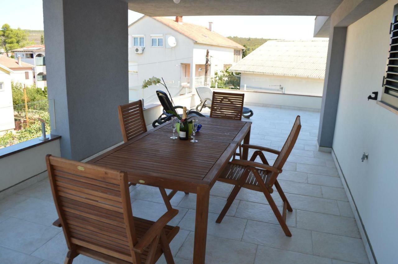 Apartmani Mila Sukosan Ngoại thất bức ảnh